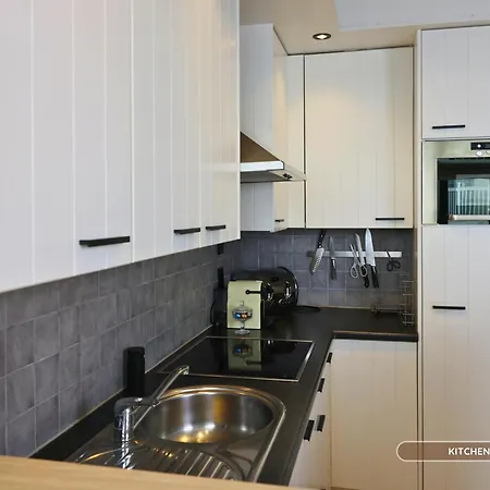 L'iris - Sejour Entre Et Shopping - 500m - Ideal Familles & Amis - Double Parking Prive Et Gratuit - Balcon Apartment