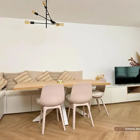 L'iris - Sejour Entre Et Shopping - 500m - Ideal Familles & Amis - Double Parking Prive Et Gratuit - Balcon Apartment